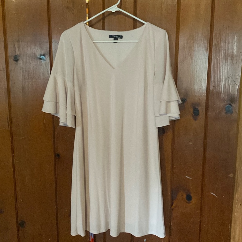 Roz & Ali size small, very light pink ruffle bell sleeves